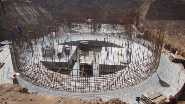 高塔造粒項目基礎工程完工，滑模工程開(kāi)始